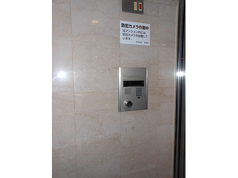 その他共用部　オートロックです