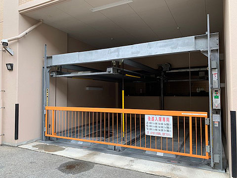 駐車場　駐車場