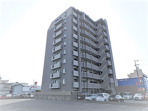 現地外観写真　建物外観２