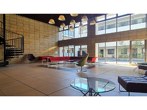 エントランス ★ エントランス 20240106_11570