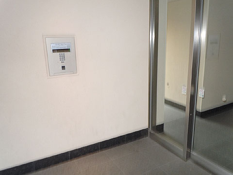 エントランス　エントランス