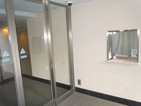 エントランス　エントランス