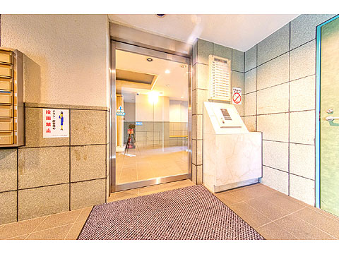 その他共用部　風除室2