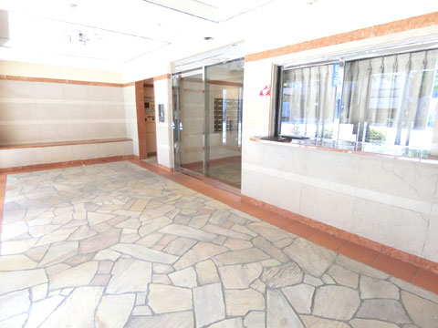 エントランス　風除室