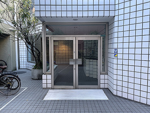 エントランス　エントランス