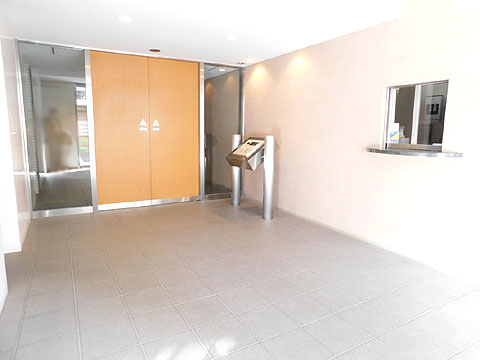 ロビー　エントランス　風除室