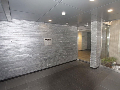 ロビー　エントランス中 (2)