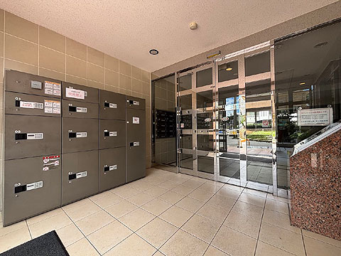 その他共用部　風除室2