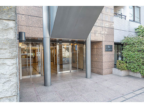 エントランス TVモニター付きオートロックのエントランス