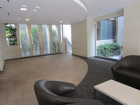 エントランス　エントランスホール