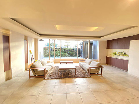 ロビー 急な来客もロビーにて応対可能です。