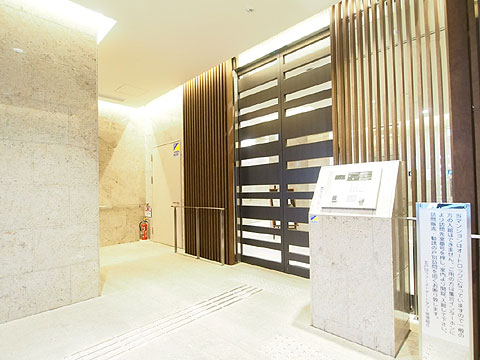 エントランス　エントランス