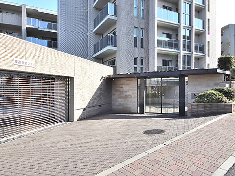 エントランス LIONS YOKOHAMA SHIOMIDA