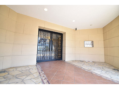 エントランス エントランス前