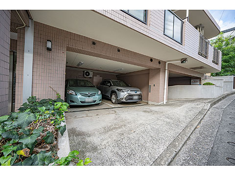 駐車場　駐車場