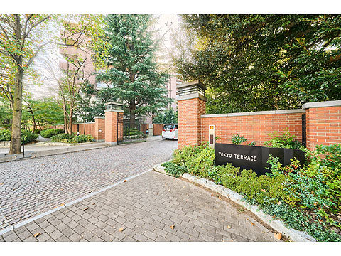 エントランス　エントランスゲート