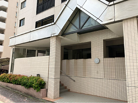エントランス けやき通り北十番館