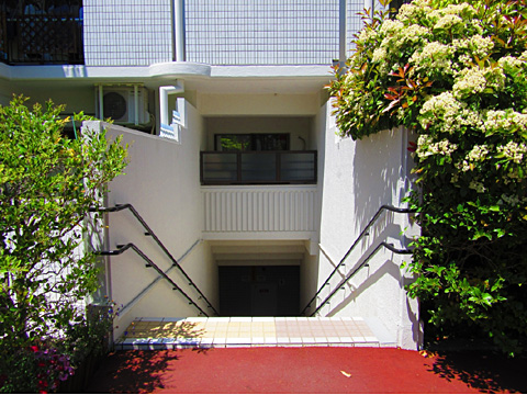 エントランス B棟エントランスアプローチ