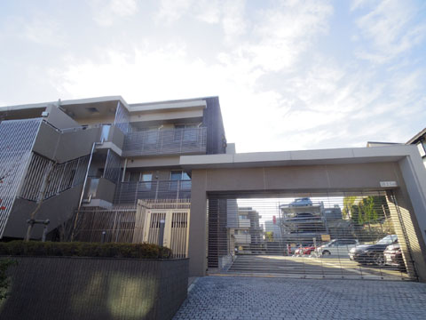 その他共用部 シャッターゲート付駐車場出入口