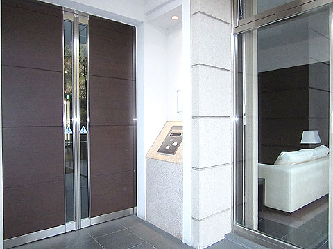 エントランス　A棟エントランス（オートロック）