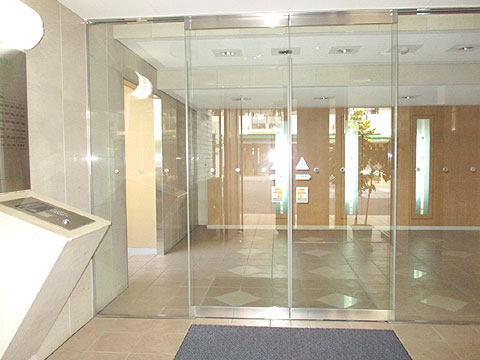 エントランス エントランス(オートロック)