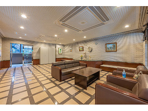 ロビー ホテルライクなロビーがお出迎え