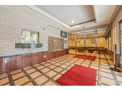 エントランス オートロック付きのエントランス