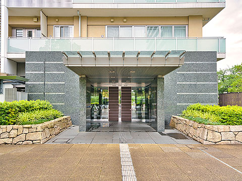 エントランス　正面エントランス