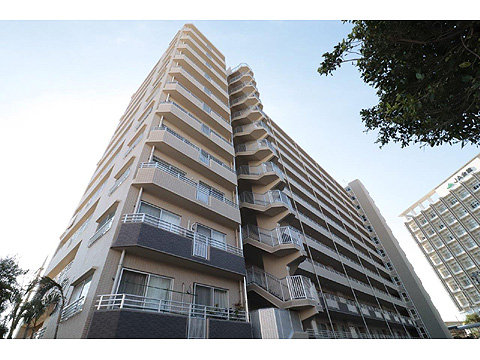 現地外観写真　建物外観（北東側）