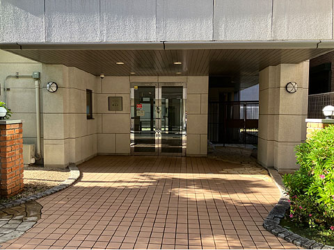 エントランス　IMG_1044