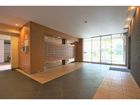 エントランス　エントランスホール