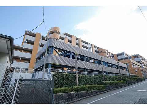 現地外観写真 ライオンズヒルズ多摩永山弐番館-7