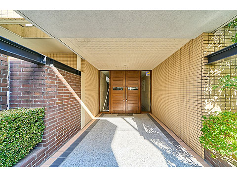 エントランス　コスモ世田谷下馬エントランス２