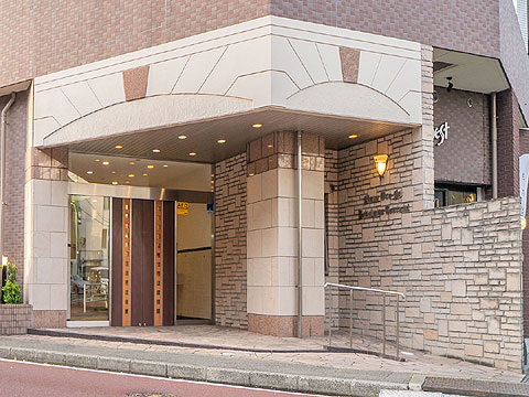 エントランス　ライオンズグローベル横濱鶴見