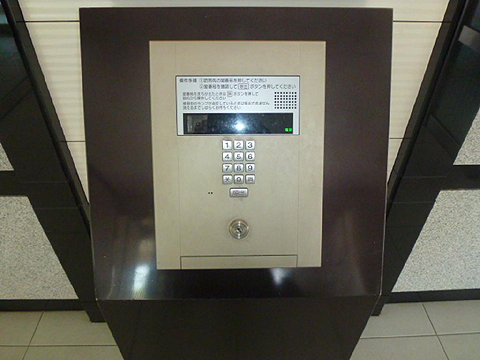 エントランス モニターカメラ付の集合インターホン