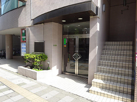 エントランス マンションの入口です。