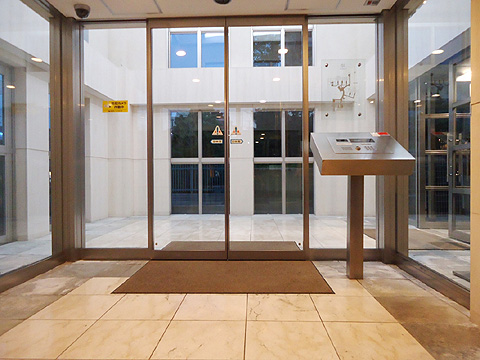 エントランス メインエントランス