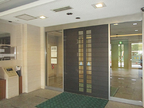 エントランス　エントランス〔オートロック〕