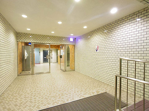 現地外観写真 エントランスホール
