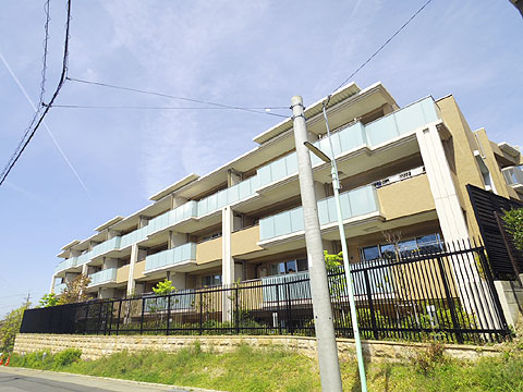 現地外観写真　南棟