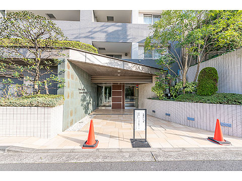 現地外観写真 エントランス