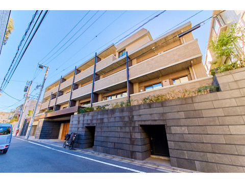 エントランス　エントランス前