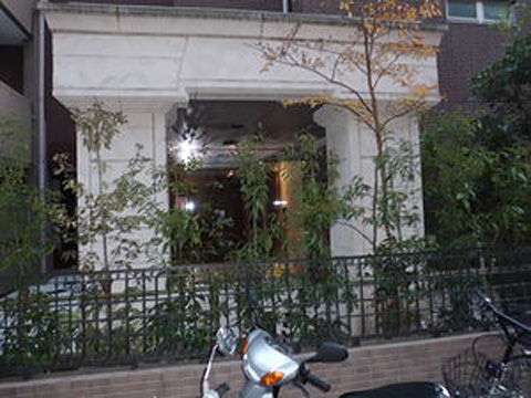 エントランス　１階外観