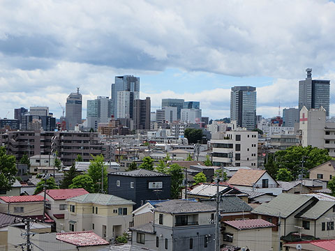 その他共用部 南側バルコニーから仙台駅方面を望む