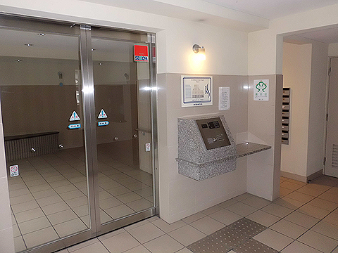 エントランス エントランス