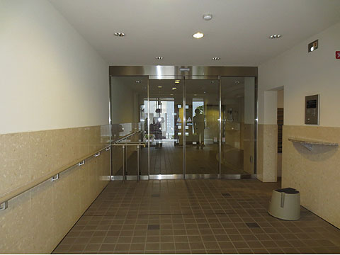 エントランス　エントランス