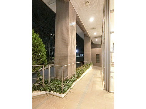 ロビー スロープ完備