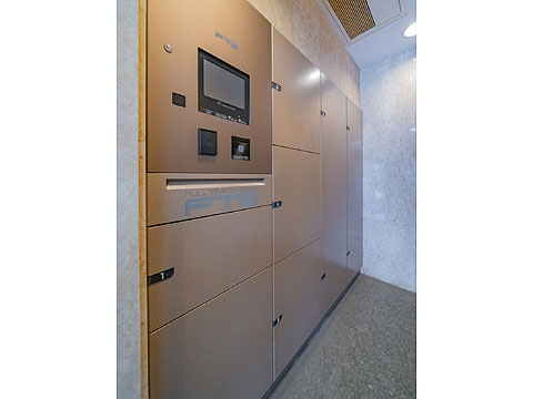 エントランス　宅配ボックス