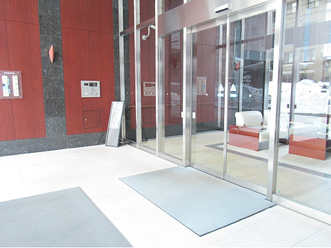 エントランス エントランスはオートロック対応です