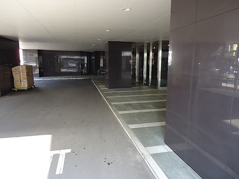 その他共用部　サブエントランス（車寄せ有り）